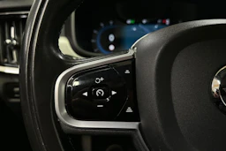 valkoinen Volvo V90 Cross Country 2022 kuva 24.