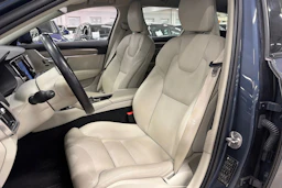 sininen Volvo V90 Cross Country 2023 kuva 4.