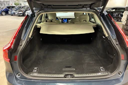 sininen Volvo V90 Cross Country 2023 kuva 29.