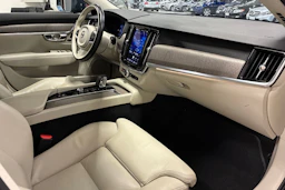 sininen Volvo V90 Cross Country 2023 kuva 34.