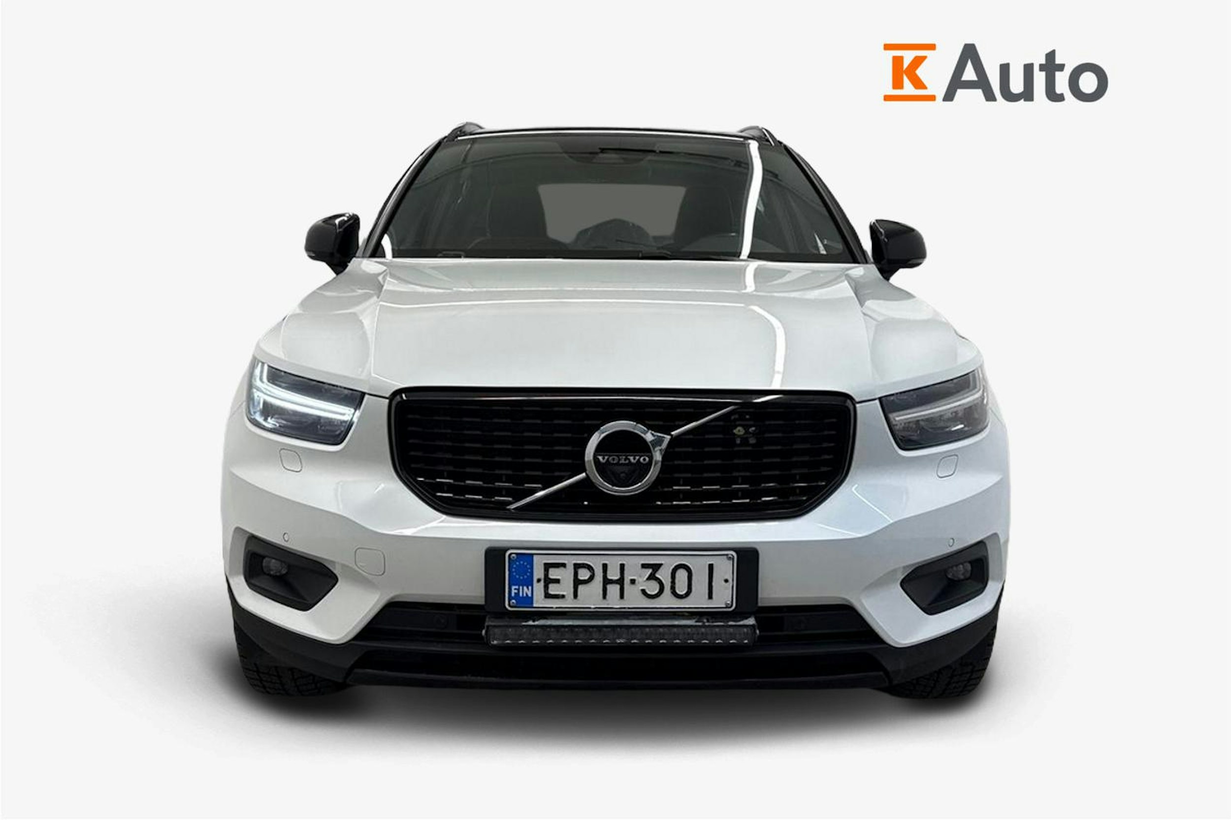 valkoinen Volvo XC40 2018 kuva 5.