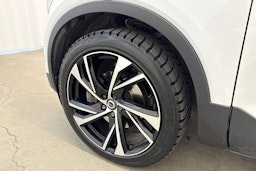 valkoinen Volvo XC40 2018 kuva 11.
