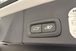 valkoinen Volvo XC40 2018 kuva 16.