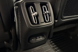 valkoinen Volvo XC40 2018 kuva 17.