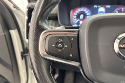 valkoinen Volvo XC40 2018 kuva 20.