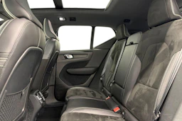 valkoinen Volvo XC40 2018 kuva 8.