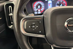 valkoinen Volvo XC40 2018 kuva 15.