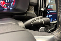 valkoinen Volvo XC40 2018 kuva 18.