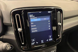 valkoinen Volvo XC40 2018 kuva 29.