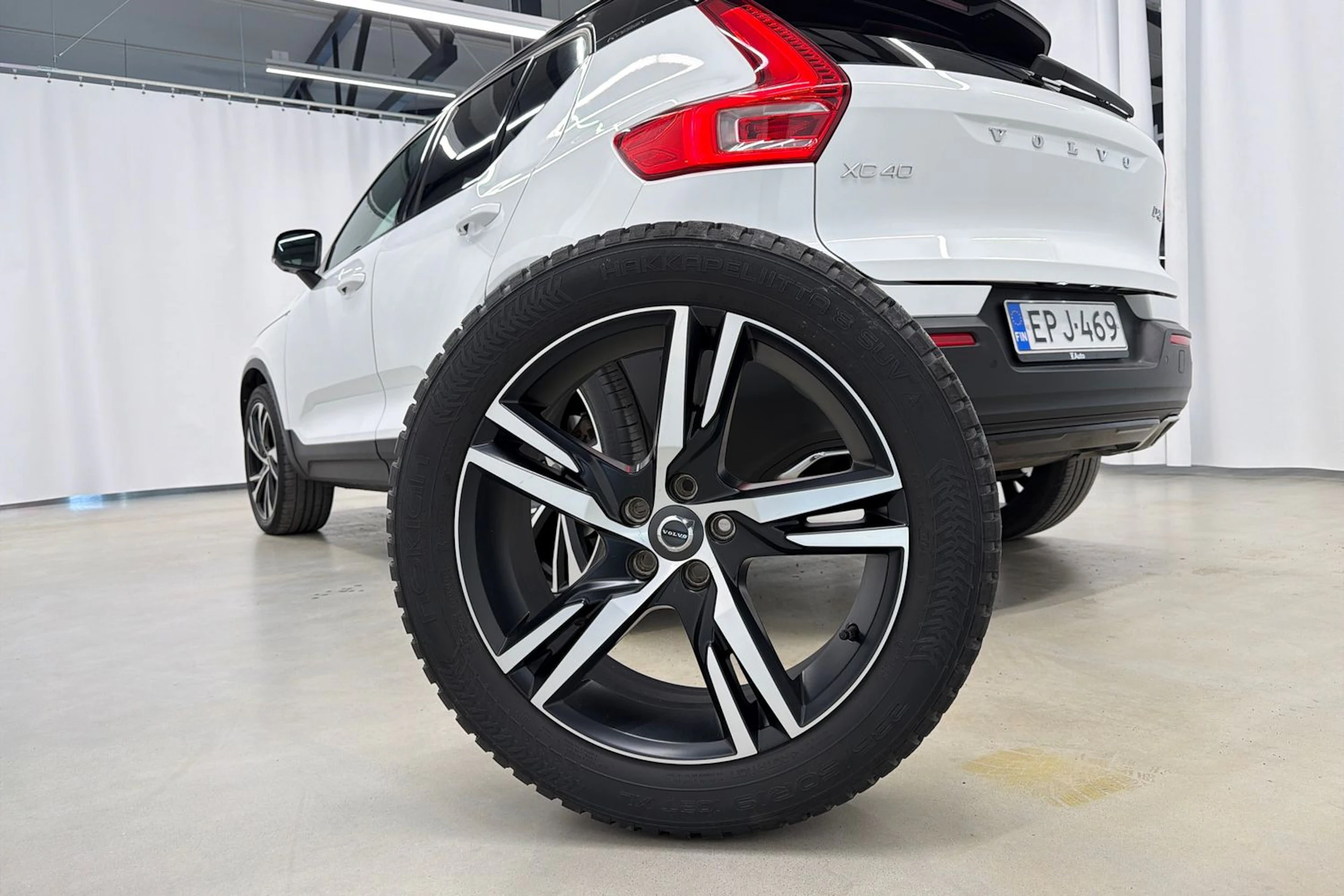 valkoinen Volvo XC40 2018 kuva 41.