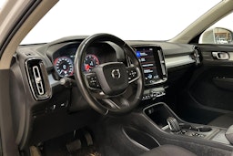 valkoinen Volvo XC40 2018 kuva 3.