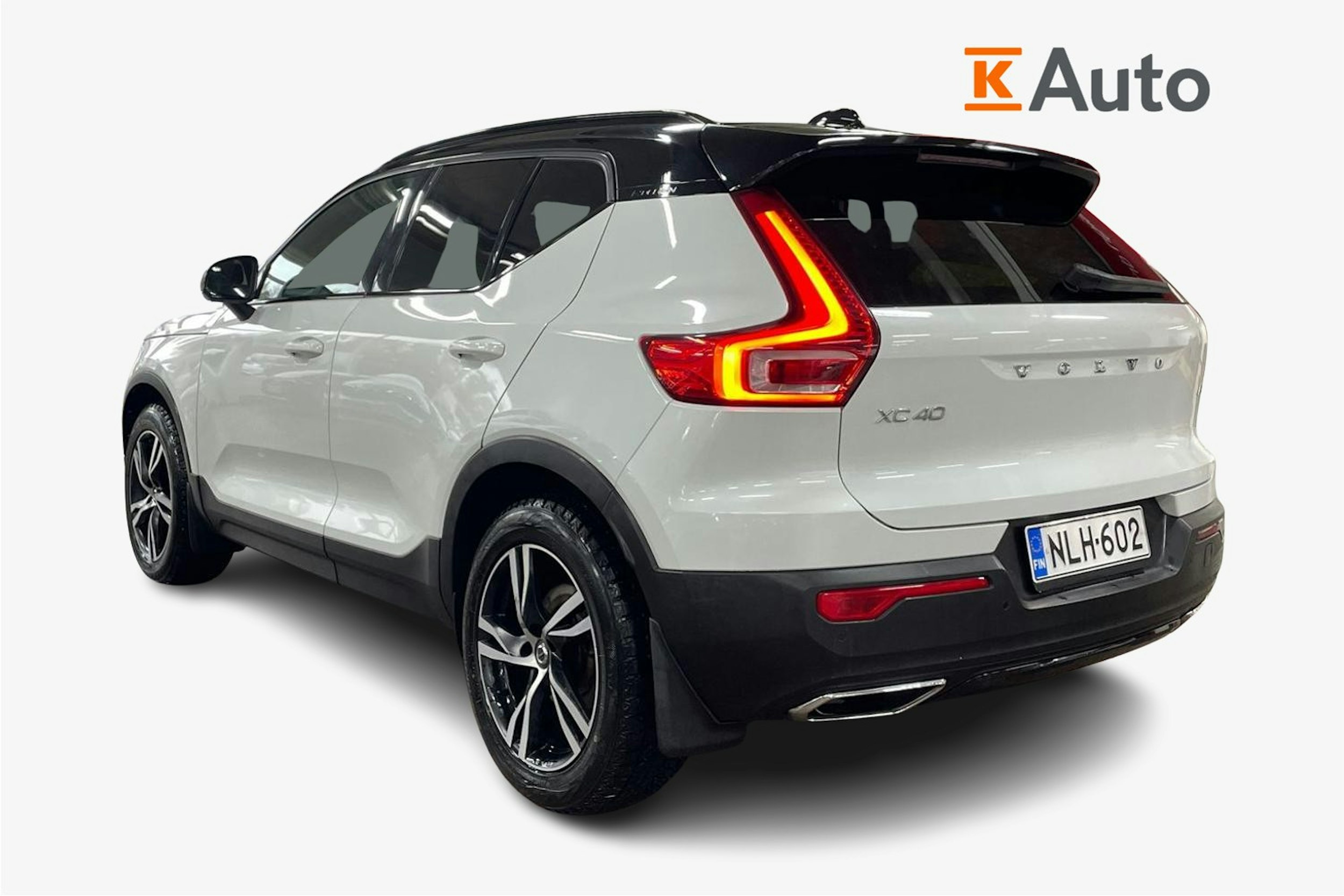 Valkoinen Volvo XC40 2018 kuva 2.