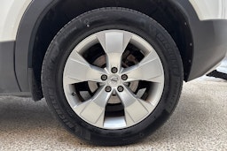 valkoinen Volvo XC40 2019 kuva 11.