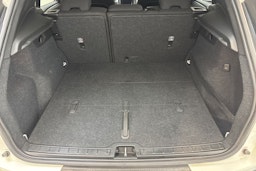 valkoinen Volvo XC40 2019 kuva 14.