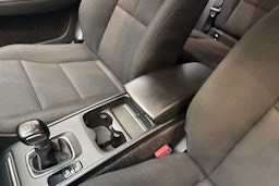 valkoinen Volvo XC40 2019 kuva 24.