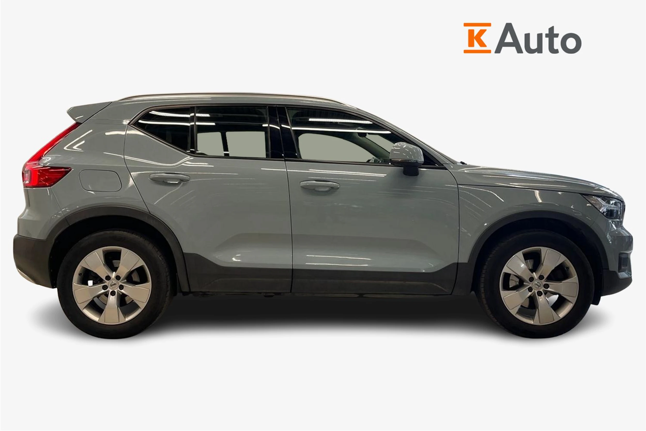 sininen Volvo XC40 2018 kuva 5.