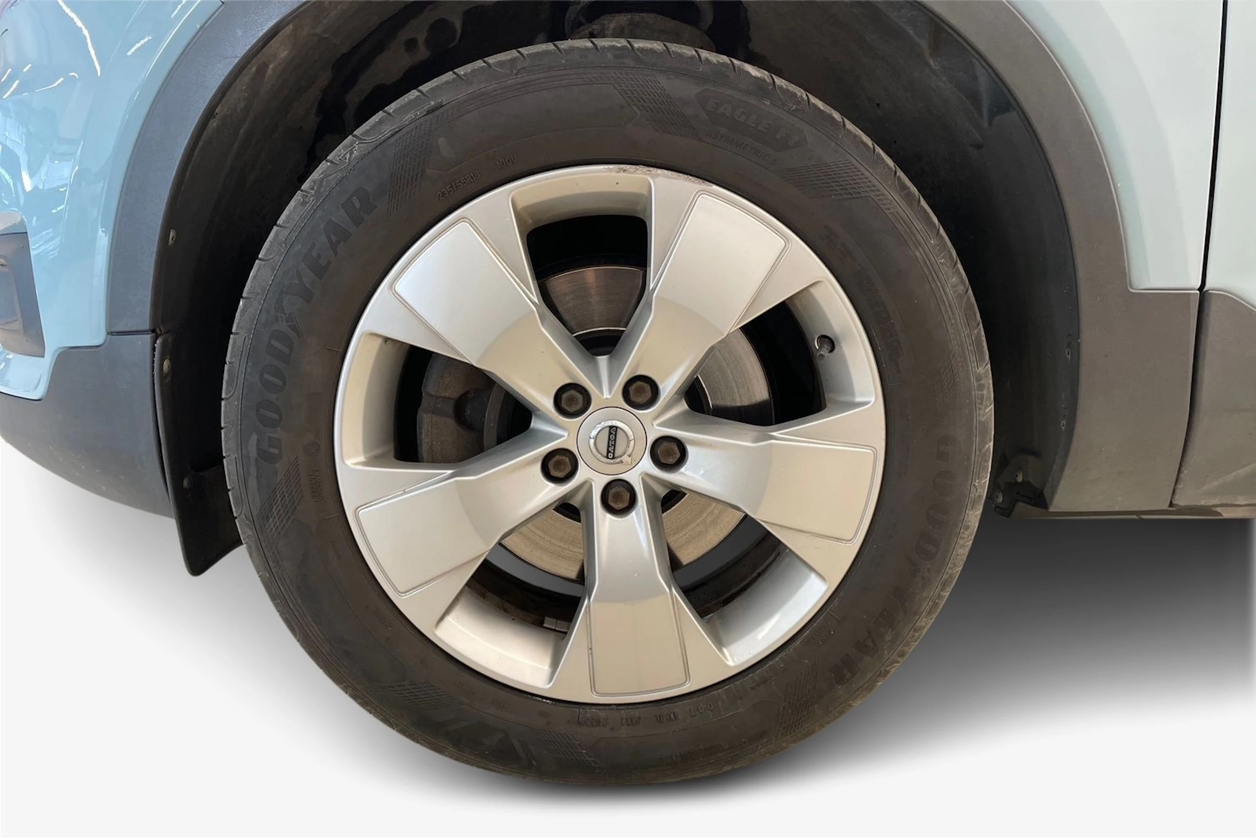sininen Volvo XC40 2018 kuva 9.