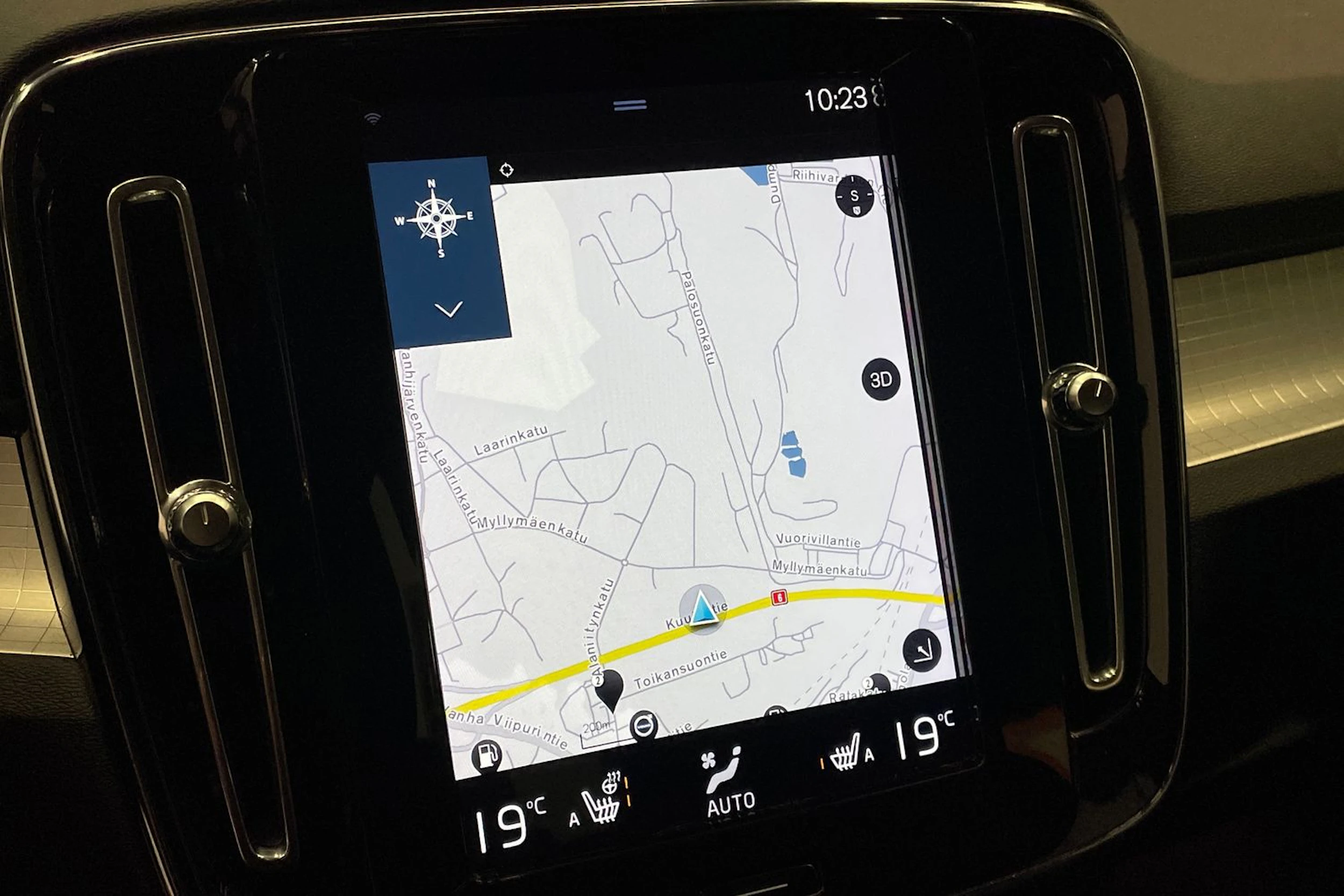 sininen Volvo XC40 2018 kuva 20.