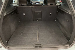sininen Volvo XC40 2018 kuva 21.