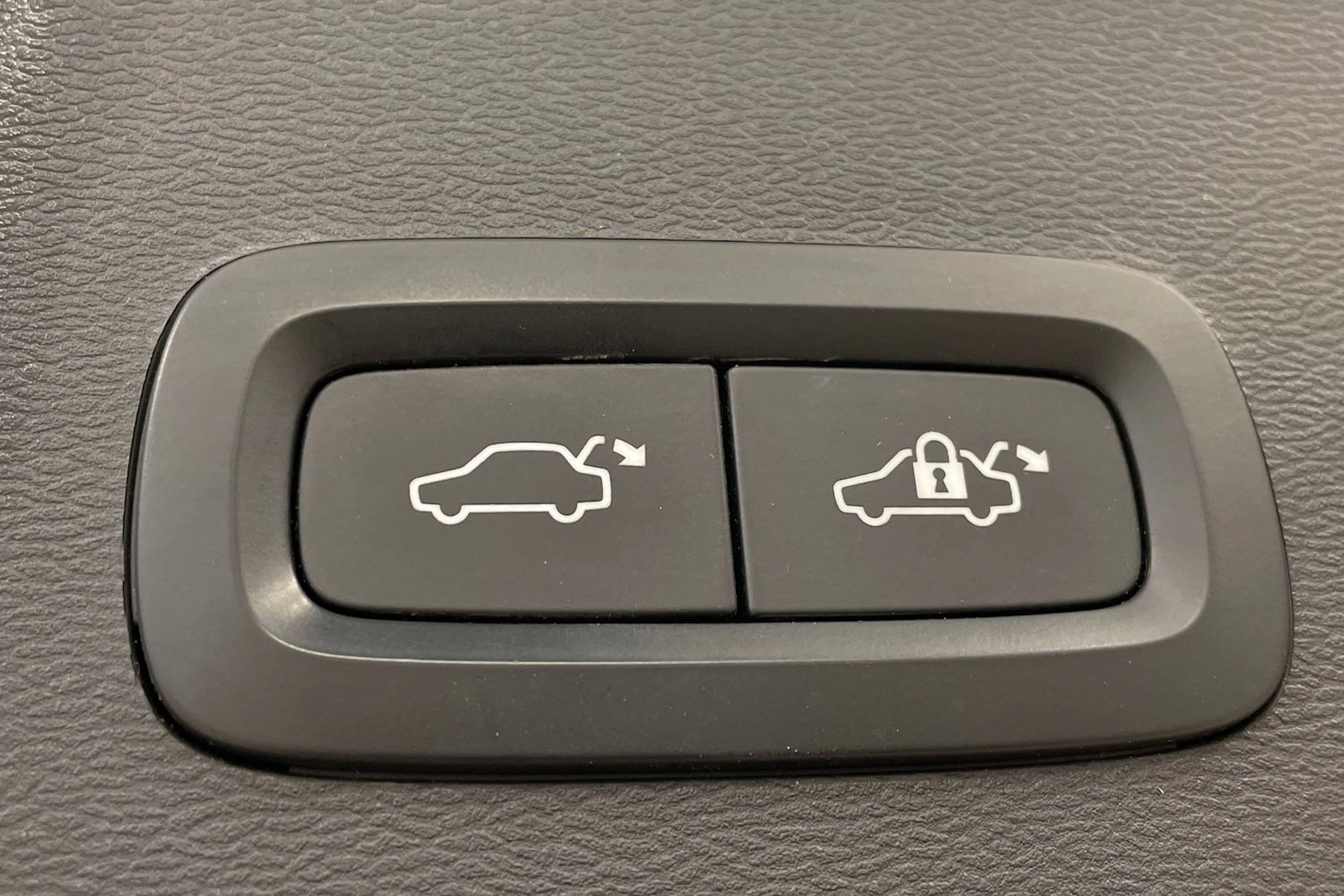 sininen Volvo XC40 2018 kuva 23.