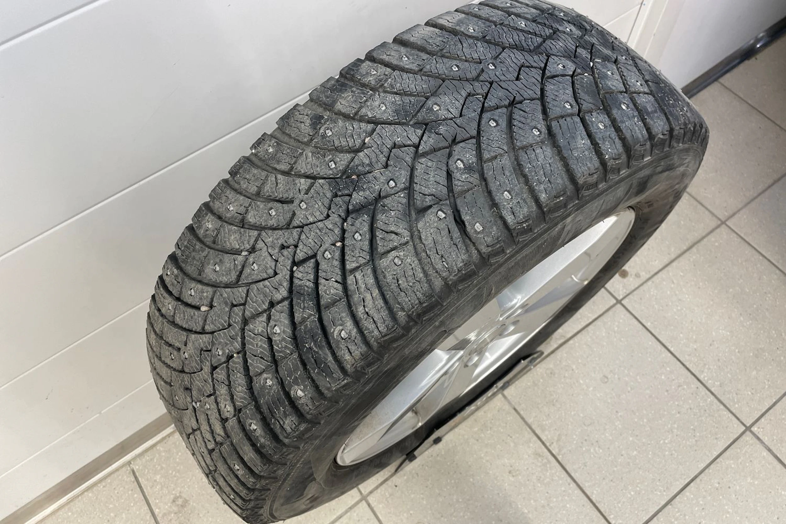 sininen Volvo XC40 2018 kuva 25.