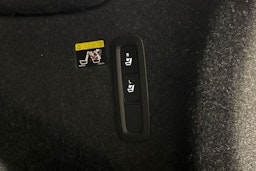 harmaa Volvo XC40 2019 kuva 17.