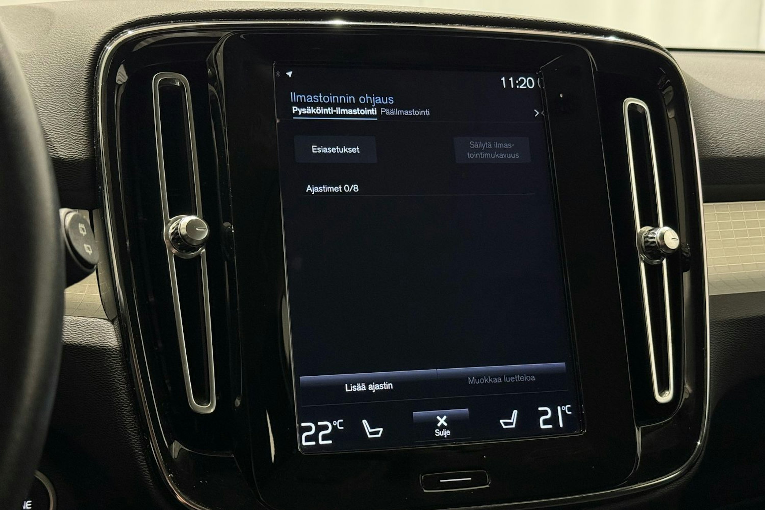 harmaa Volvo XC40 2019 kuva 25.