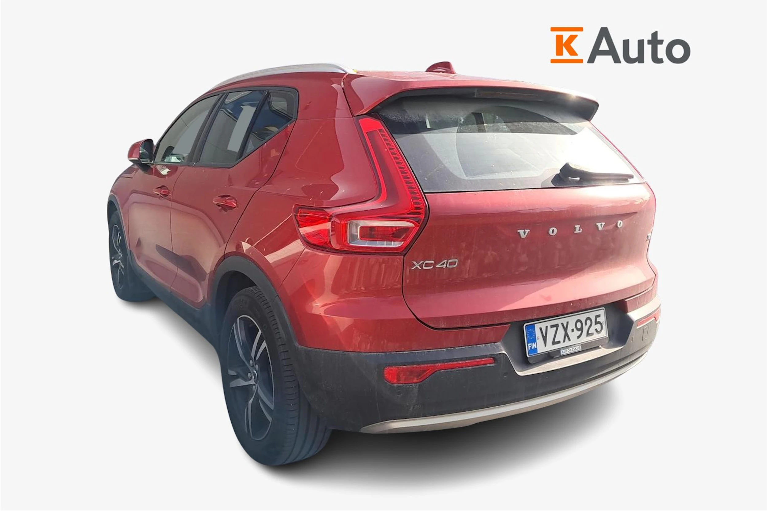 punainen Volvo XC40 2018 kuva 2.