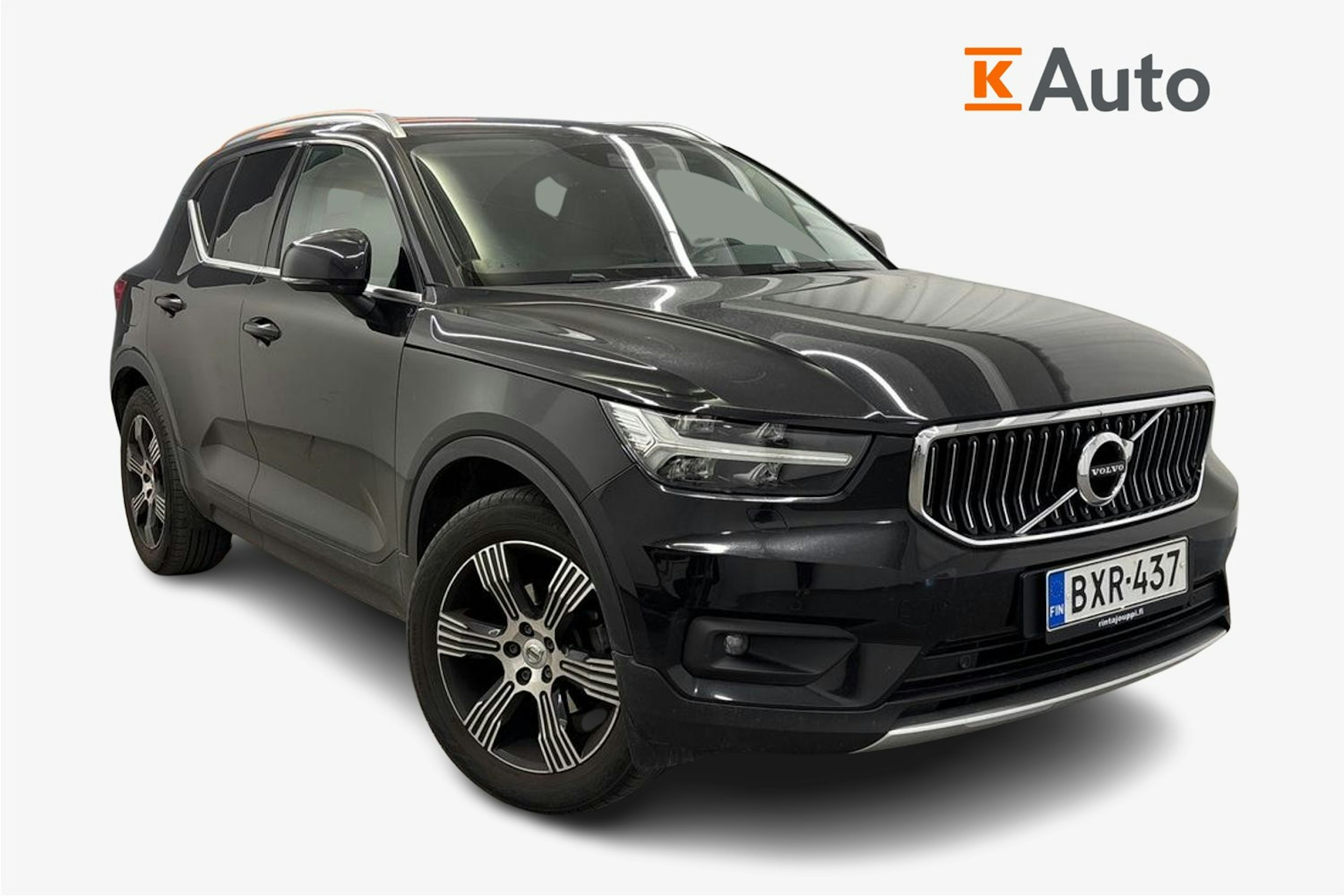 musta Volvo XC40 2019 kuva 1.