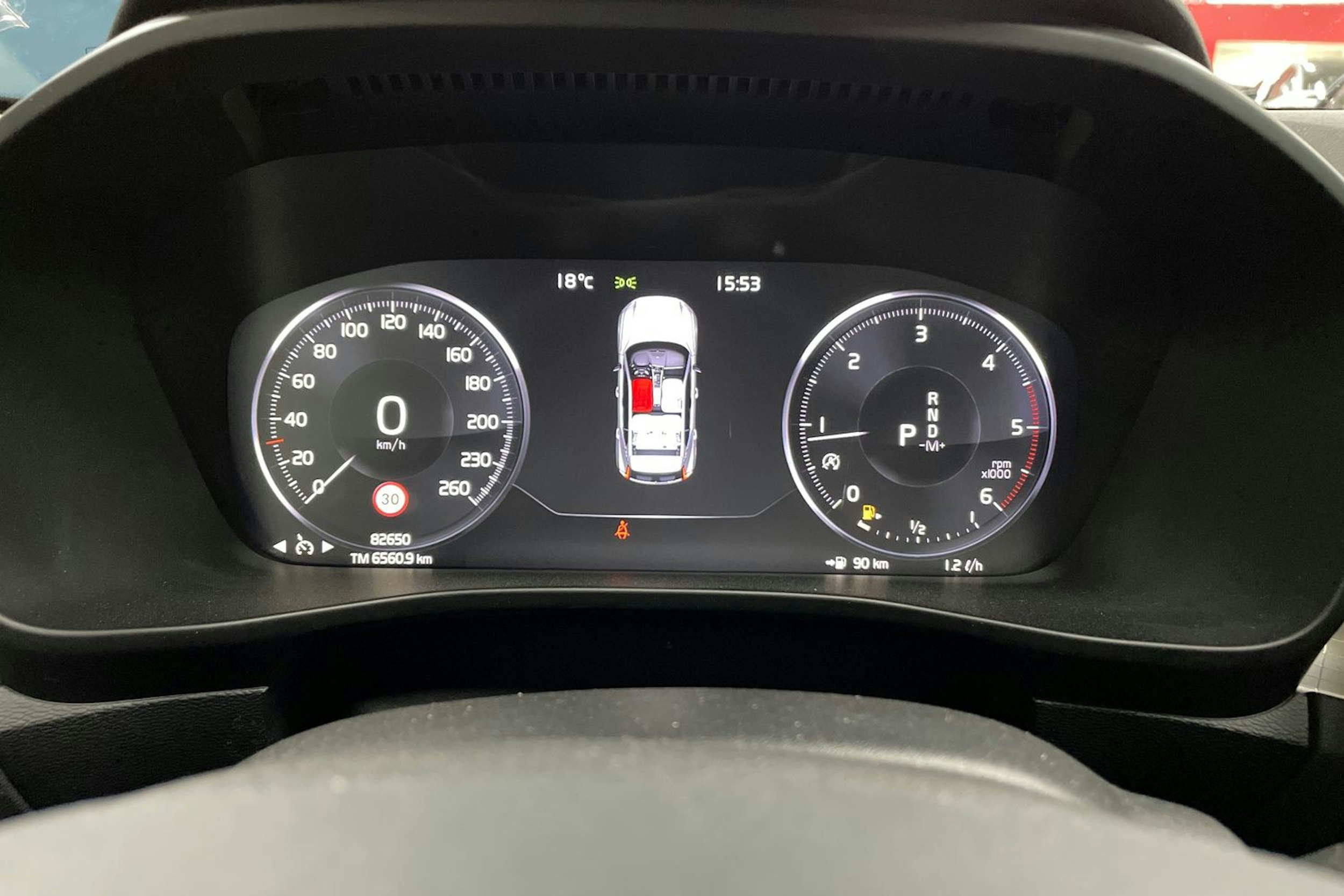 Valkoinen Volvo XC40 2020 kuva 14.