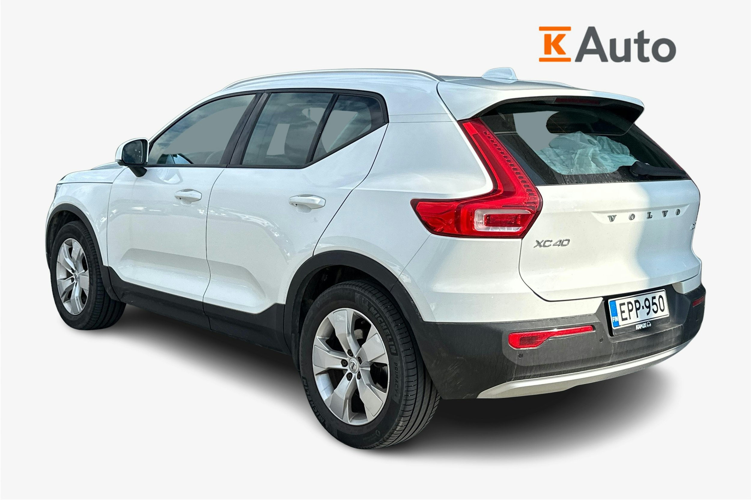 valkoinen Volvo XC40 2019 kuva 2.
