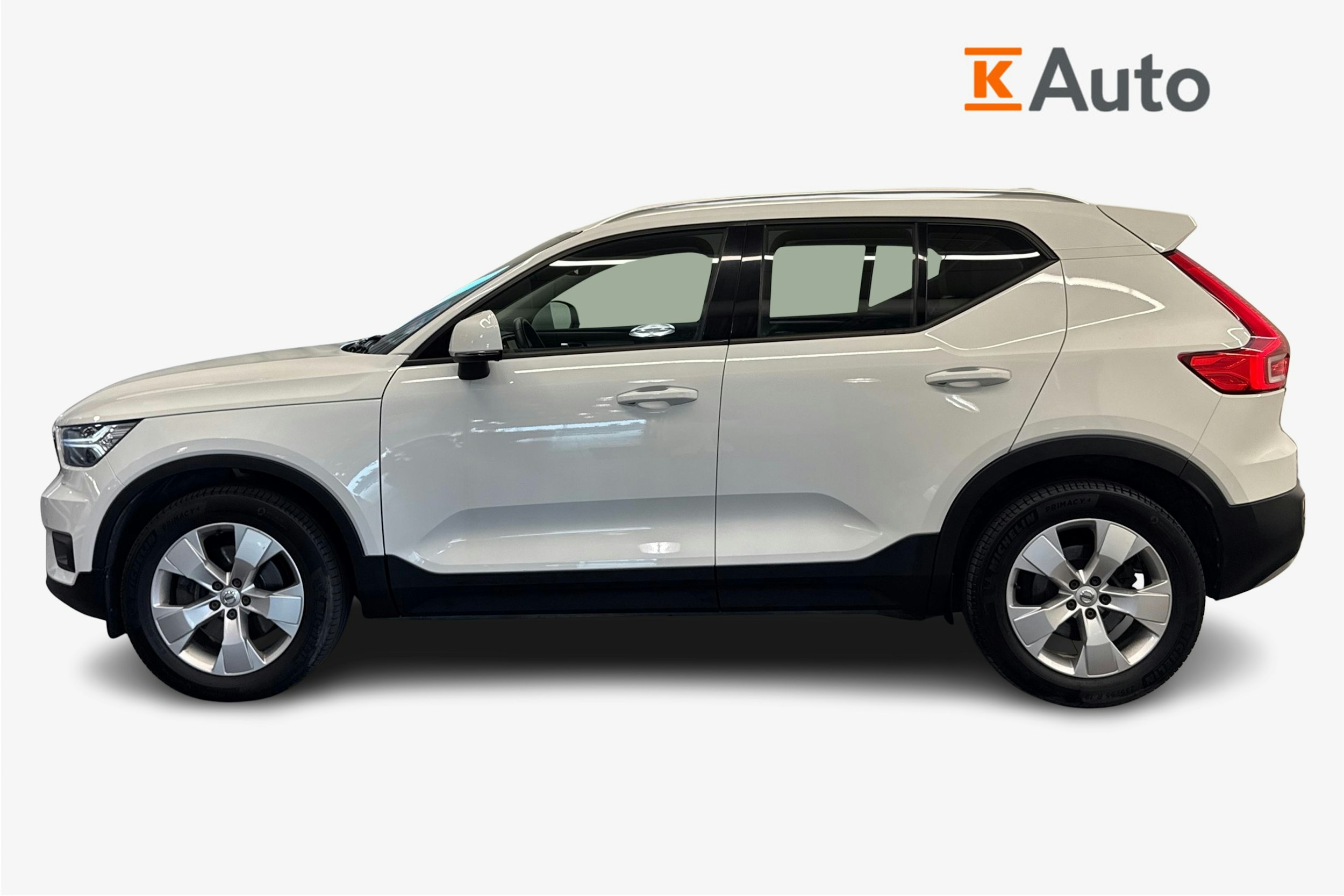 valkoinen Volvo XC40 2019 kuva 5.