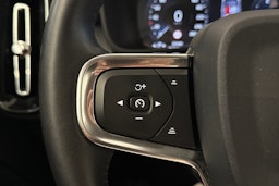valkoinen Volvo XC40 2019 kuva 17.
