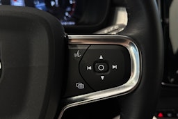 valkoinen Volvo XC40 2019 kuva 18.