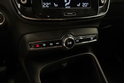 valkoinen Volvo XC40 2019 kuva 24.