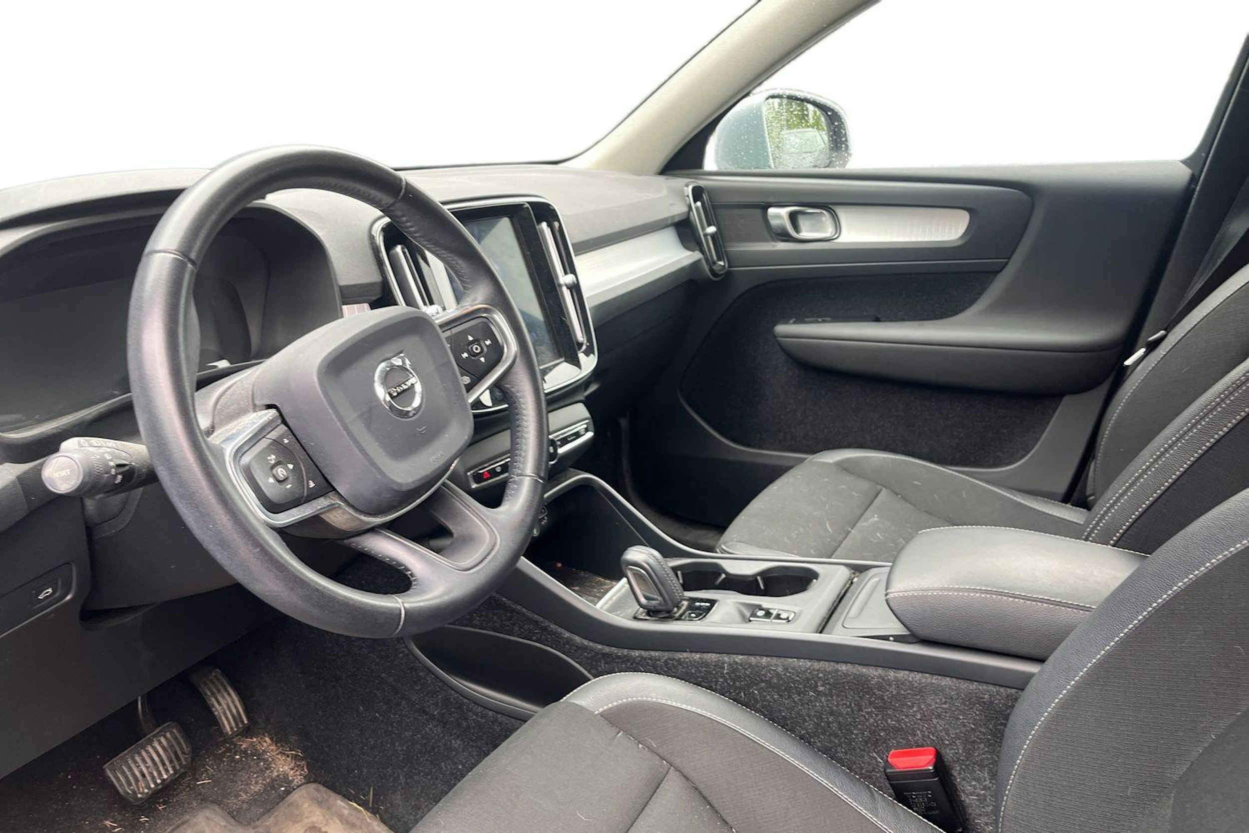 harmaa Volvo XC40 2019 kuva 3.