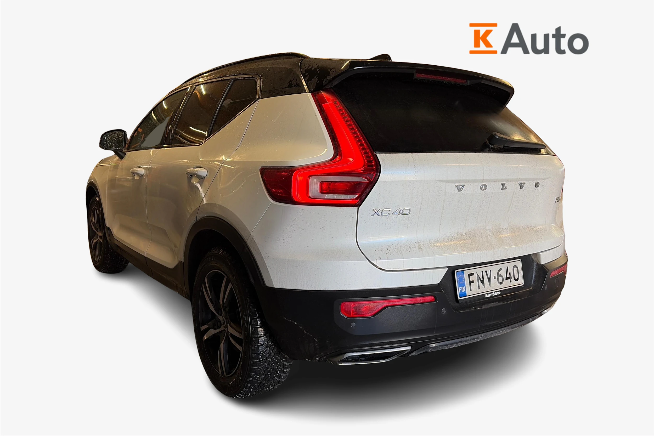 valkoinen Volvo XC40 2019 kuva 2.