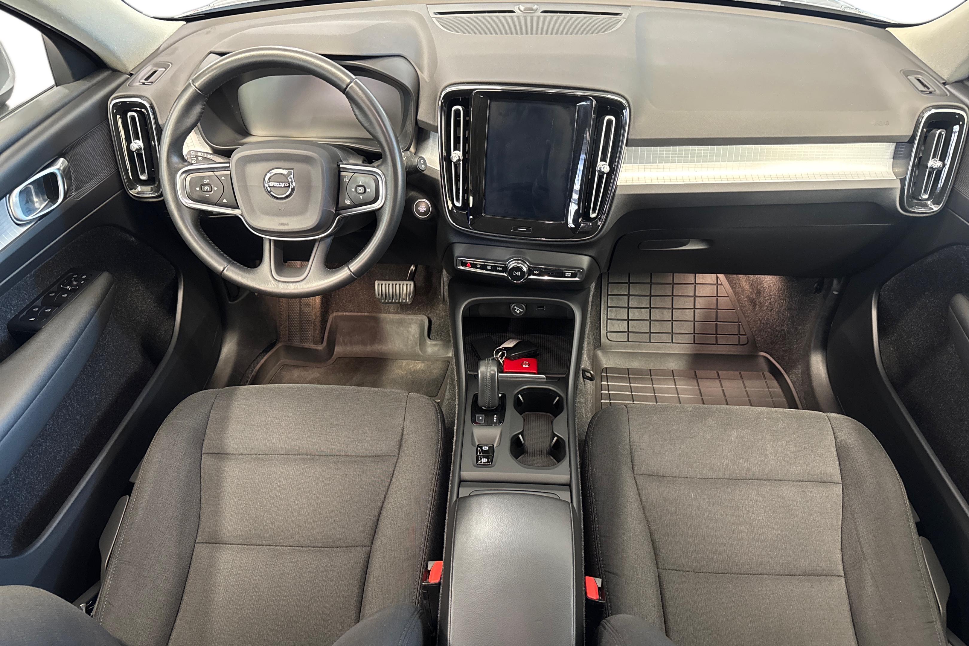 Volvo XC40 T4 AWD Momentum aut 2019, kuva 7/22