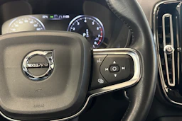 harmaa Volvo XC40 2019 kuva 18.