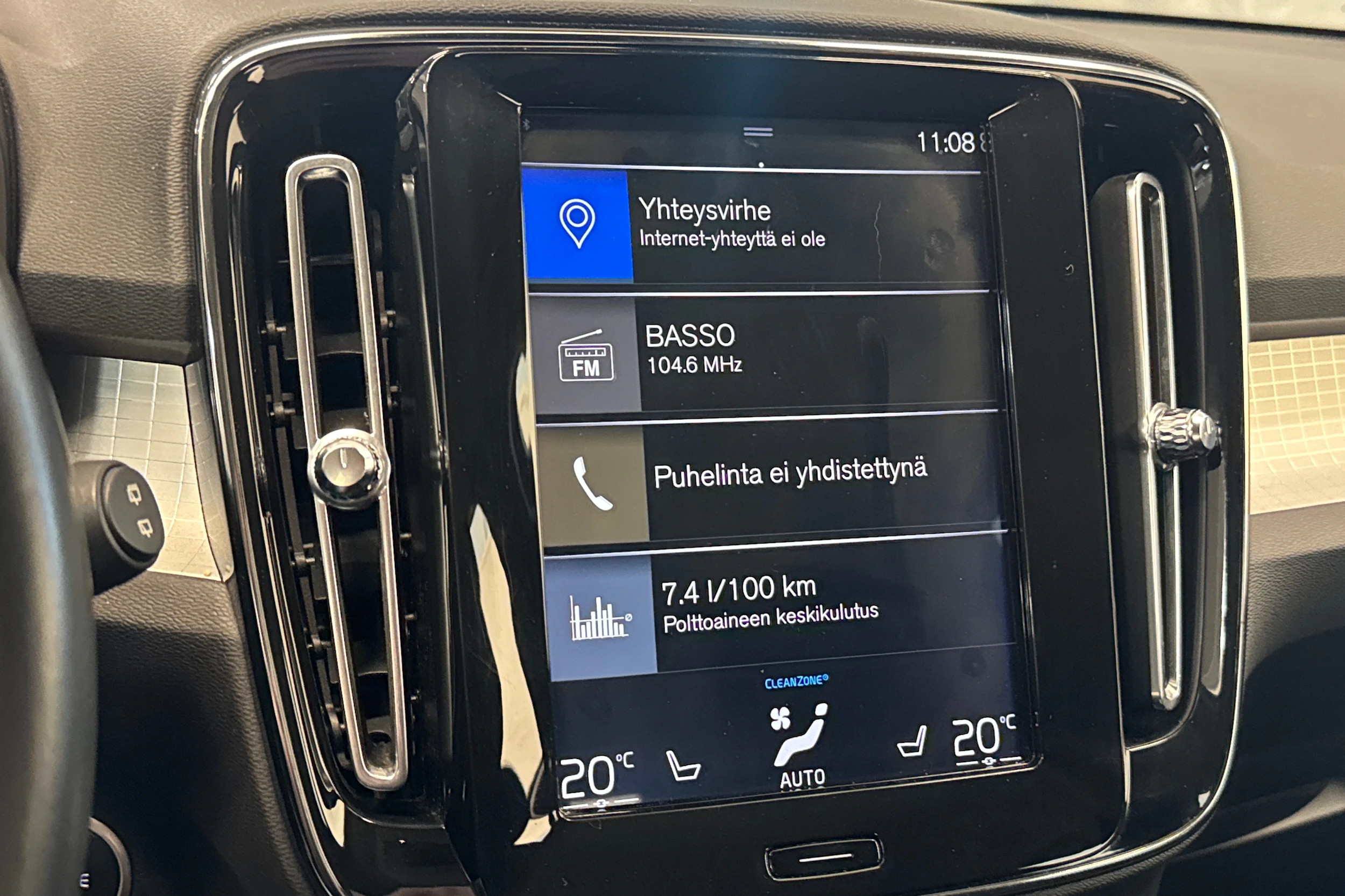 harmaa Volvo XC40 2019 kuva 19.