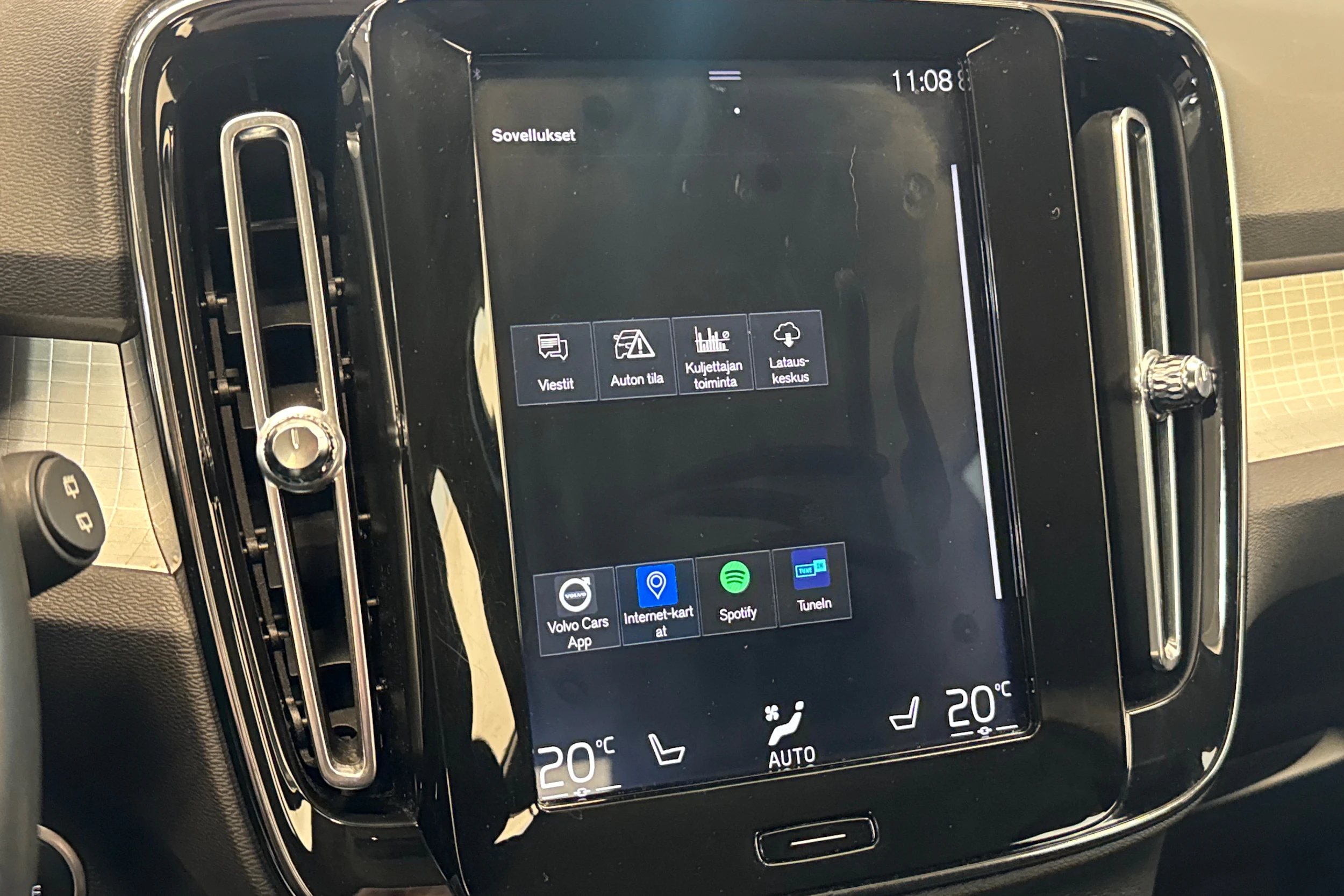 harmaa Volvo XC40 2019 kuva 20.