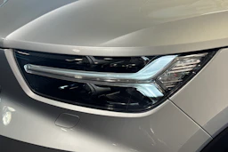 harmaa Volvo XC40 2019 kuva 25.