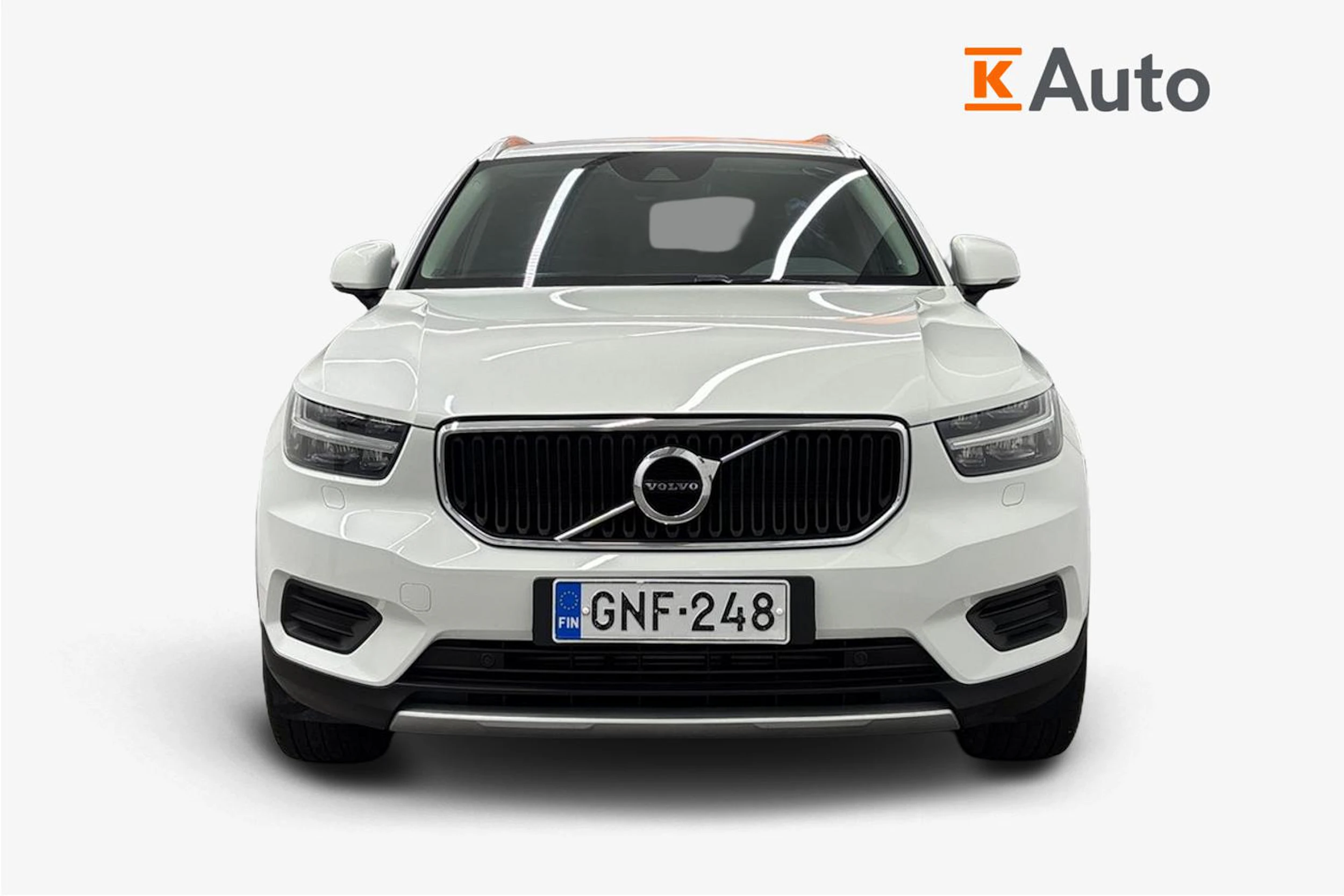 valkoinen Volvo XC40 2019 kuva 4.