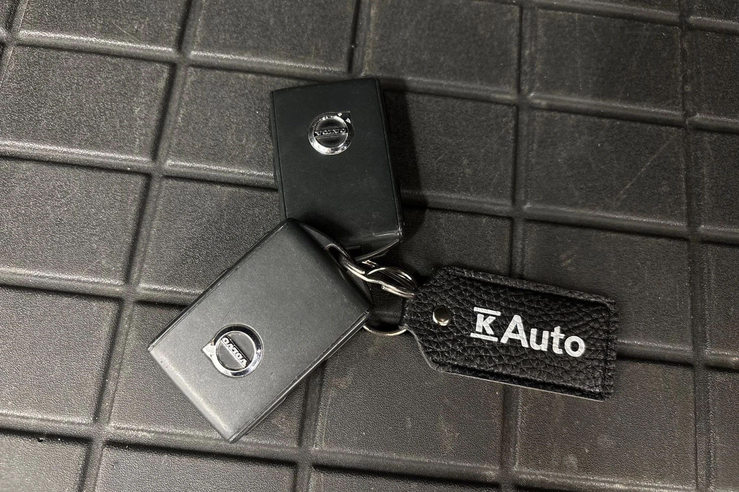 valkoinen Volvo XC40 2019 kuva 20.