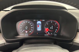 valkoinen Volvo XC40 2019 kuva 15.