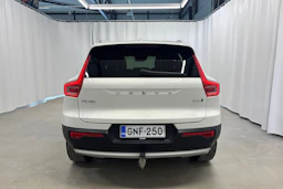 valkoinen Volvo XC40 2019 kuva 19.
