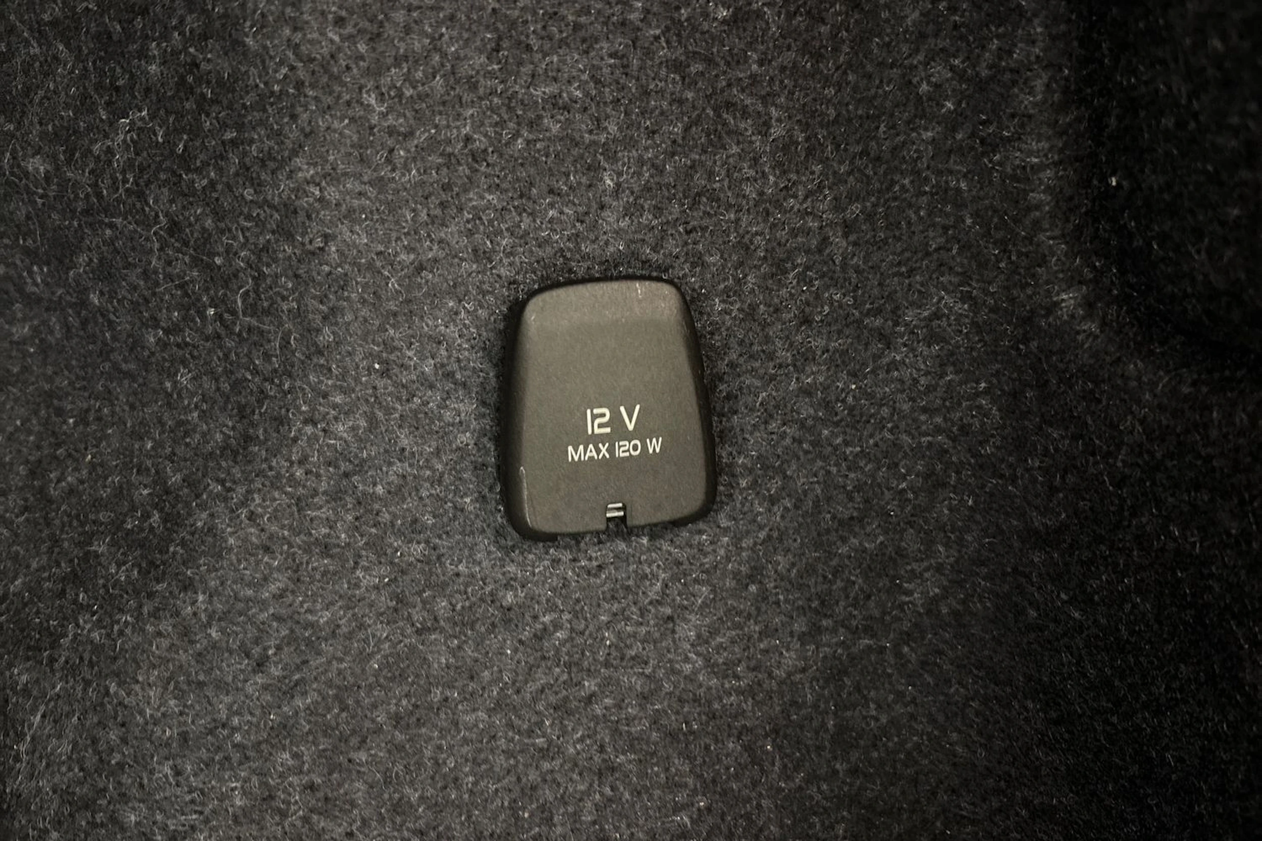 valkoinen Volvo XC40 2019 kuva 21.
