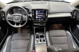 musta Volvo XC40 2020 kuva 9.
