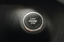 musta Volvo XC40 2020 kuva 22.