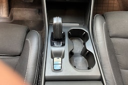 musta Volvo XC40 2020 kuva 28.